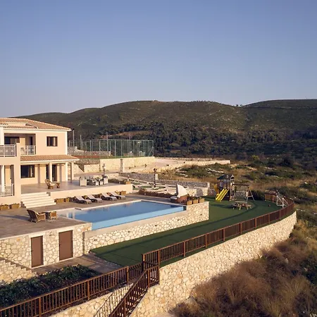 빌라 Karousa - A Luxury Retreat With Stunning Views, By Zantewize *