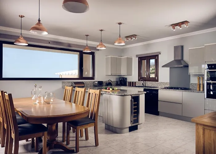 Villa Karousa - A Luxury Retreat With Stunning Views, By Zantewize Anafonítria