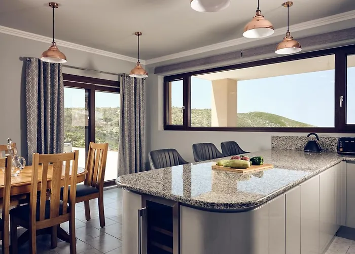 Karousa - A Luxury Retreat With Stunning Views, By Zantewize Villa *