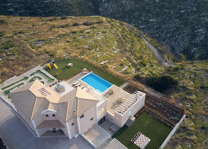 Villa Karousa - A Luxury Retreat With Stunning Views, By Zantewize Anafonítria