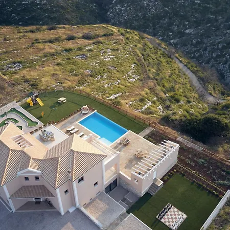 别墅 Karousa - A Luxury Retreat With Stunning Views, By Zantewize Anafonítria