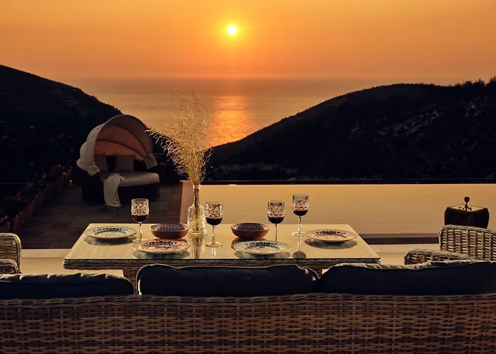 Karousa - A Luxury Retreat With Stunning Views, By Zantewize ヴィラ *