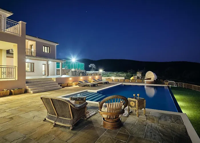 Karousa - A Luxury Retreat With Stunning Views, By Zantewize Anafonítria