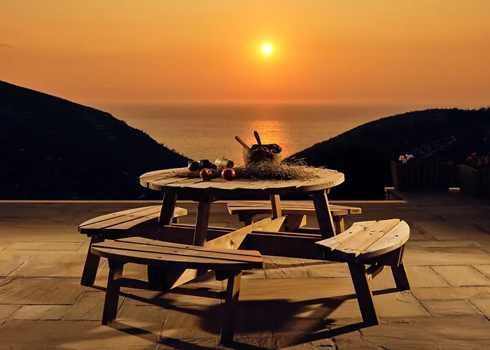Karousa - A Luxury Retreat With Stunning Views, By Zantewize ヴィラ *