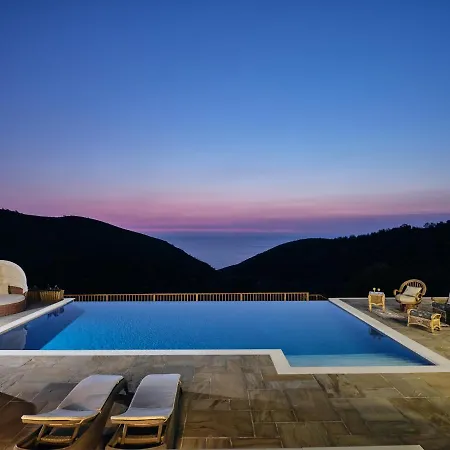 Karousa - A Luxury Retreat With Stunning Views, By Zantewize Anafonítria