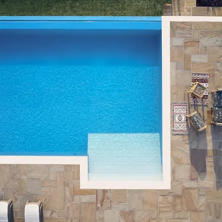 Karousa - A Luxury Retreat With Stunning Views, By Zantewize Vilă *